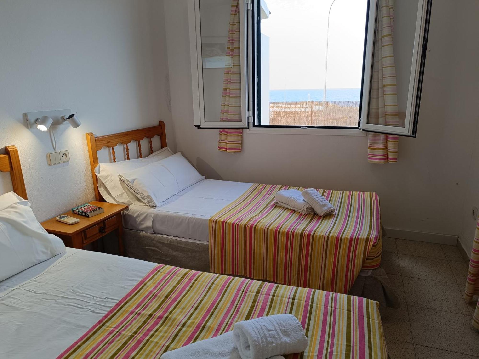 Villa Victor - Primera Linea Mar, Vista A Puesta De Sol Cala'N Blanes  Luaran gambar